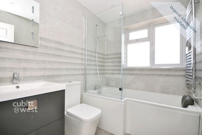 24, Trinity Close, Crawley photo 4
