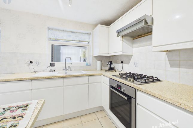 20 Ringstead Way, Aylesbury photo 4