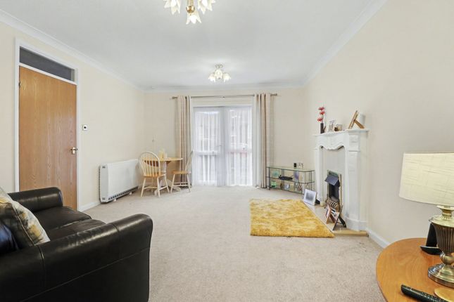 38 Lincoln Court Sharon Road, Southampton photo 2