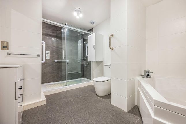 Flat for sale in The Avenue, Westbourne, Bournemouth