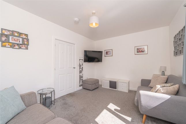 43, Carter Drive, Edinburgh photo 4