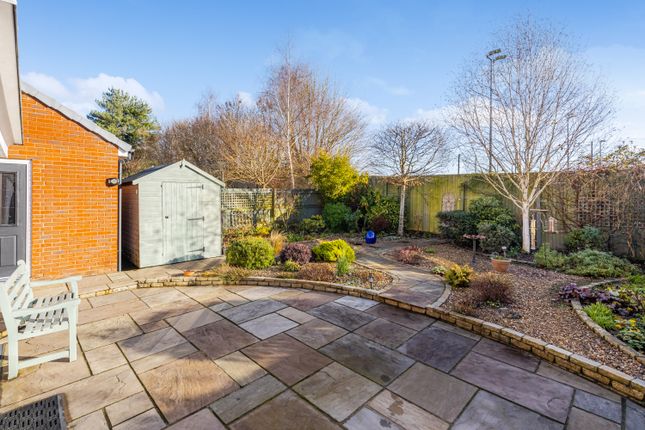 19, Veysey Close, Exeter photo 4
