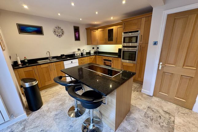 8, Orchard Drive, Neston photo 5