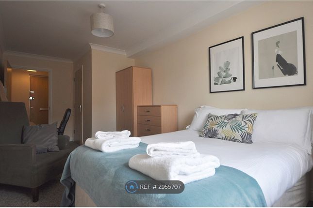 Flat, Portswood Road, Southampton photo 2