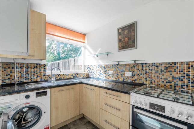 71, Hazelwood Road, Hurst Green photo 4