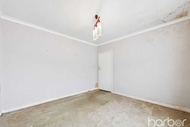 4 Manor Road, Gartcosh, North Lanarkshire photo 3