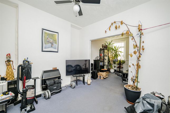 61, Bell Street, Barry photo 2