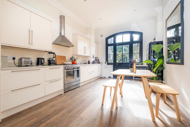 14, Lingfield Avenue, Kingston Upon Thames photo 3
