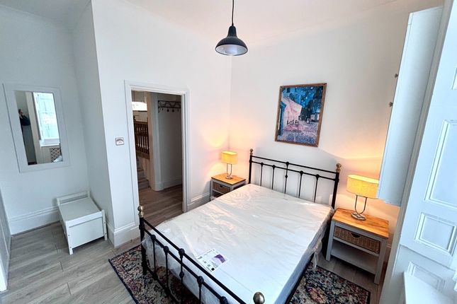 flat 2, 280, King Street, Chiswick photo 3