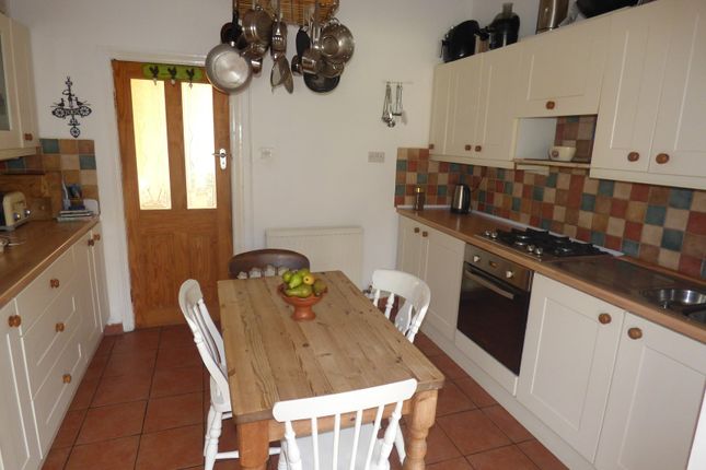 100, Neath Road, Resolven photo 5