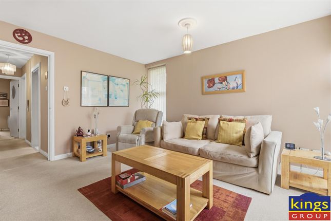 8D, Bryan Road, London photo 2
