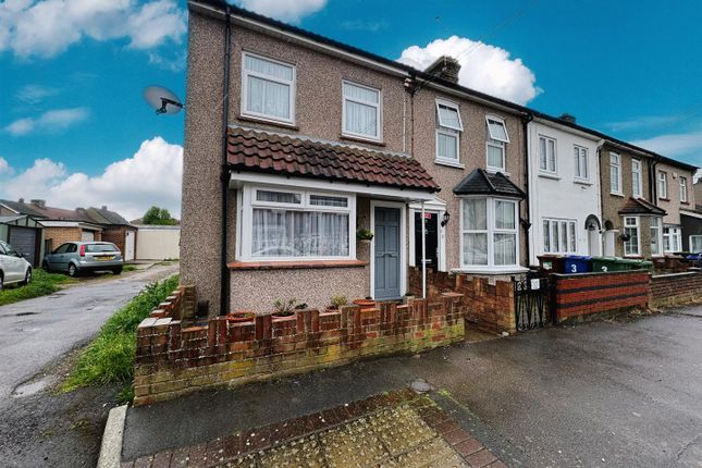 End terrace house for sale in Nelson Road, South Ockendon