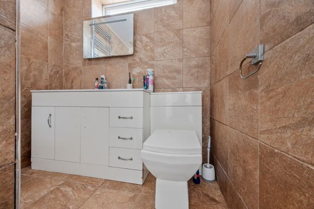 24 Dryden Avenue, Wigan photo 4