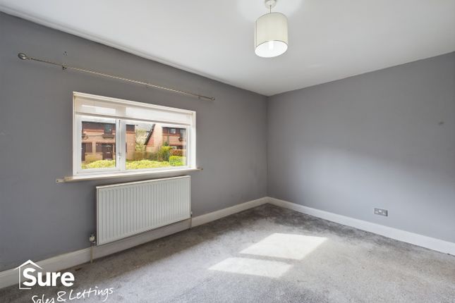 Flat to rent in Gossoms End, Berkhamsted, Hertfordshire