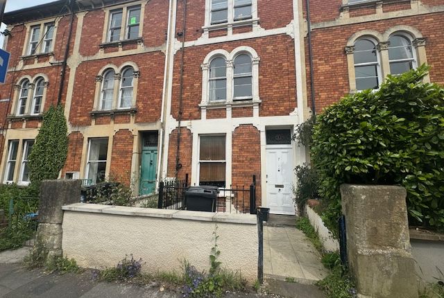Thumbnail Property to rent in Sunningdale, Clifton, Bristol
