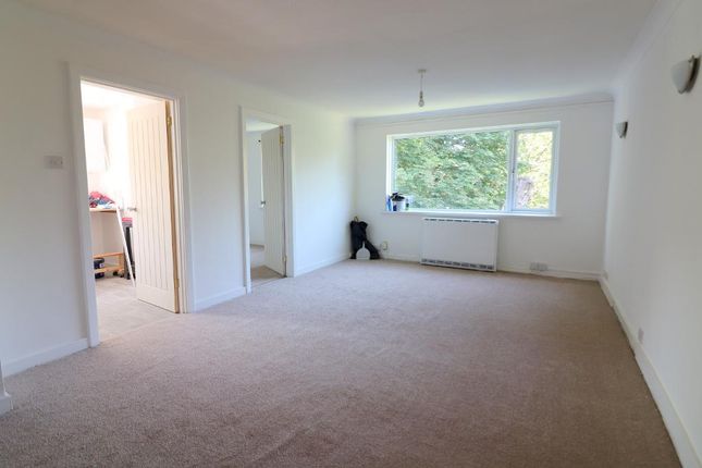 52, The Shires, Luton photo 4