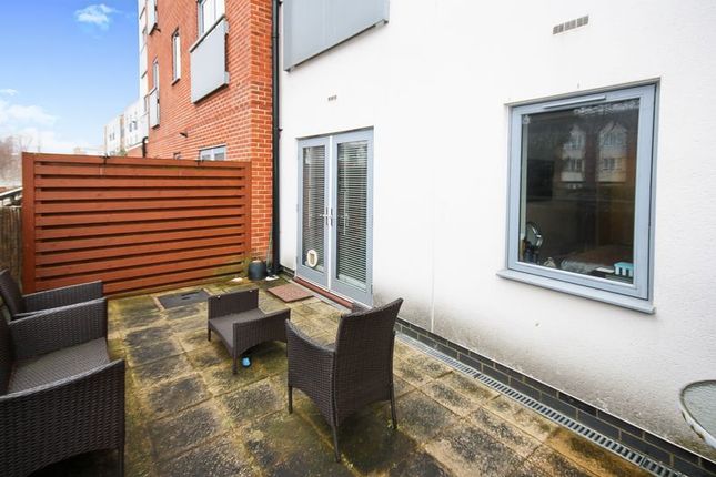 Taywood Road, Northolt photo 4