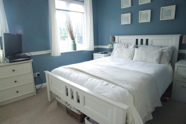 29, Ferndown Close, Sutton photo 5