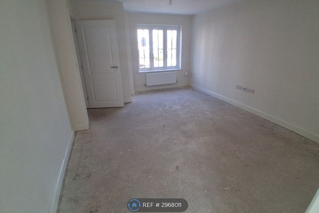 Standingwood Road, Ellesmere Port photo 2