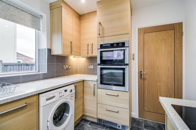 102, Water Lane, Wakefield photo 3