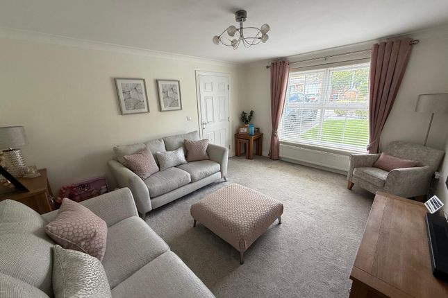 113, Crymlyn Parc, Neath photo 4