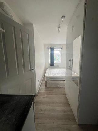 13, Villier Street, Uxbridge photo 4