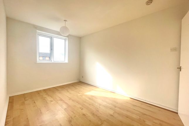 20 Shanklin Place,, SILVER SUB, Fareham photo 3