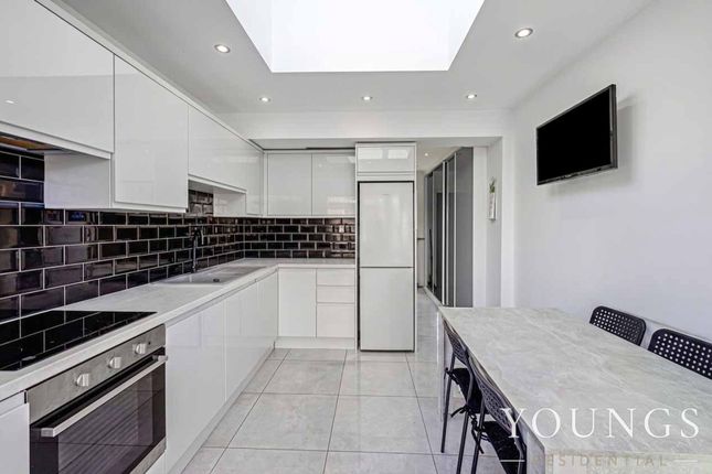 8 Seaview Road, Southend-On-Sea photo 2