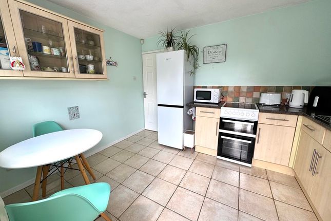4, Rochester Close, Nuneaton photo 4
