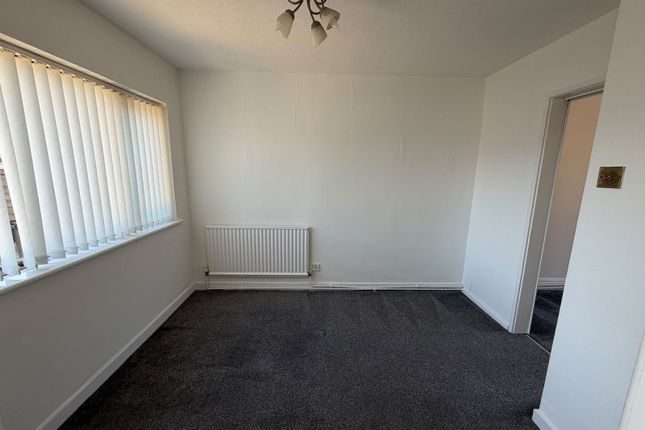 30, Wembley, Neath photo 5