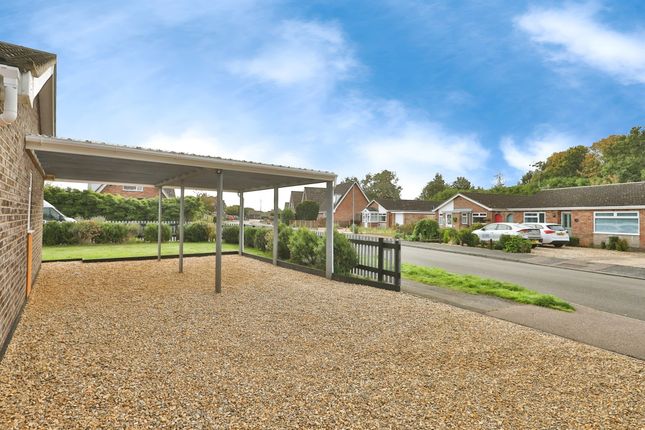 48, Masons Drive, Swaffham photo 2