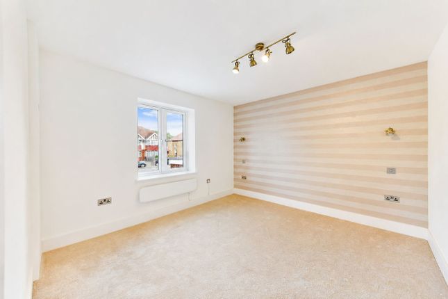 Flat 6, 43, Ruislip Road, Greenford photo 4