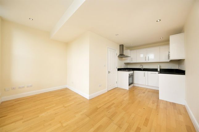 Acton Lane, London photo 2
