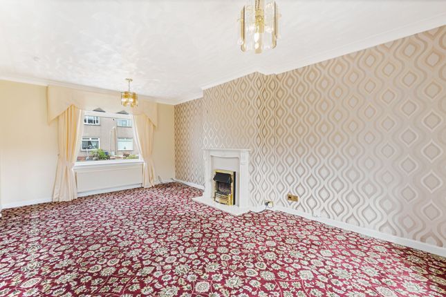 3 Burnside Lane, West Calder photo 3