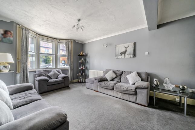 28, Albany Road, Windsor photo 2