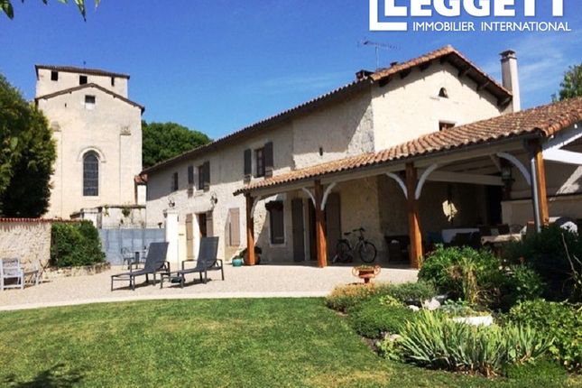 Thumbnail Villa for sale in Montmoreau, Charente, Nouvelle-Aquitaine