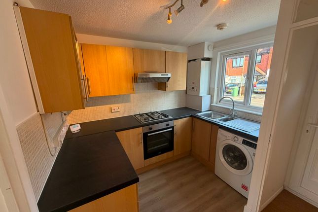 74 Stapleford Close, Chingford photo 2
