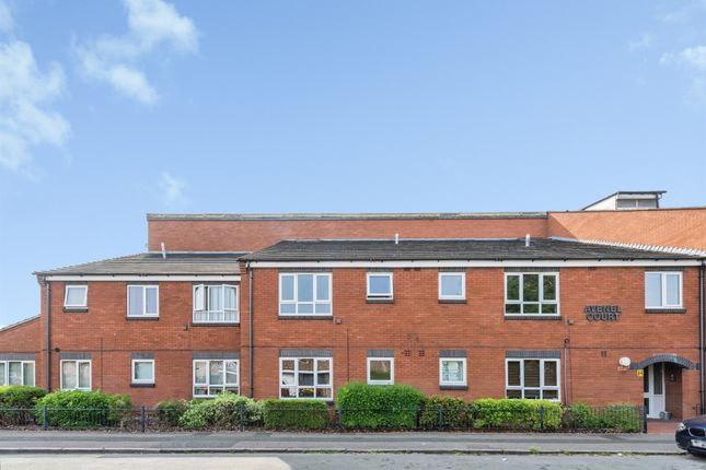 1-bed flat on 17, Avenel Court, Thomas Street, Swindon, £90,000