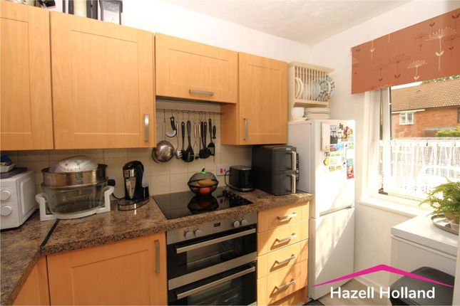 Flat 22 Inglewood, The Spinney, Kent photo 4