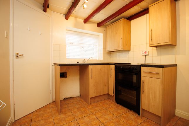 18, Main Street, Gristhorpe photo 4