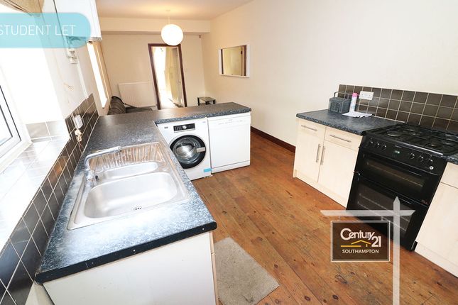Thumbnail Terraced house to rent in |Ref: R152513|, Milton Road, Southampton
