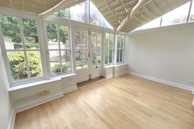 55, Savery Drive, Long Ditton Surbiton photo 3