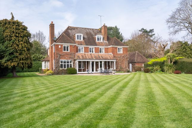 20, Leigh Hill Road, Cobham photo 2