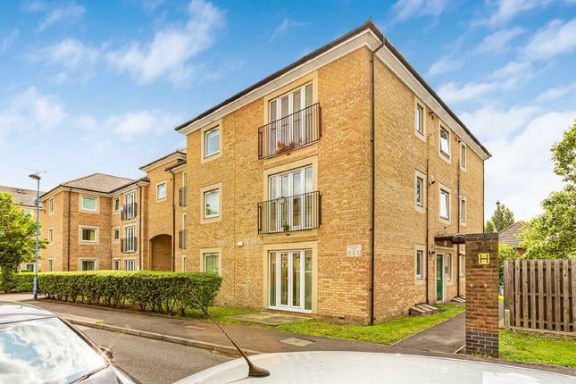 Flat for sale in White Lodge Close, Isleworth