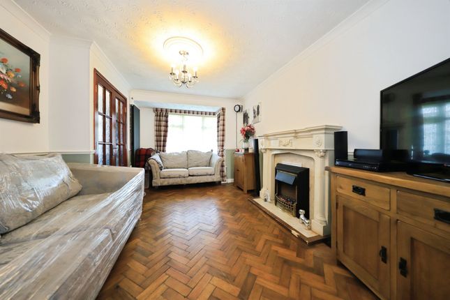17, Constantine Way, Bilston photo 2