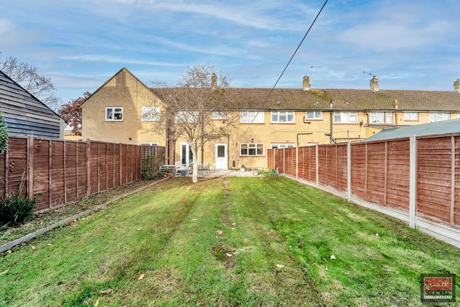 36, Cambria Gardens, Stanwell photo 3