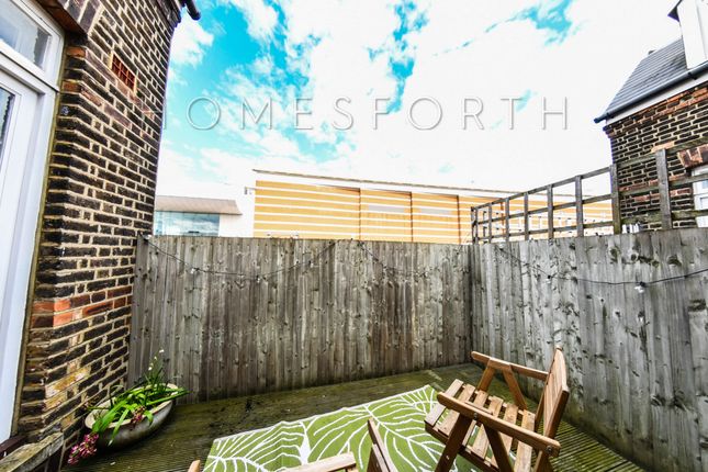 Flat for sale in Canfield Place, South Hampstead