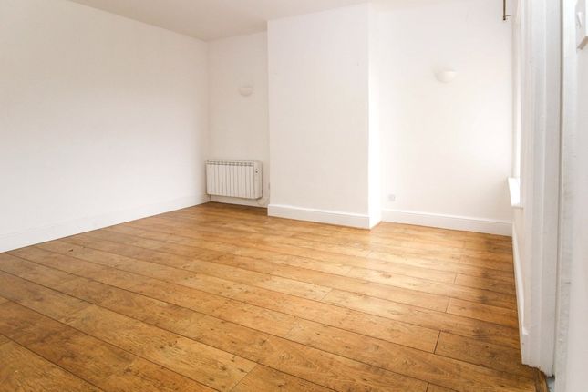 Lower Flat, The Gables,, Andover Road, Ludgershall photo 3