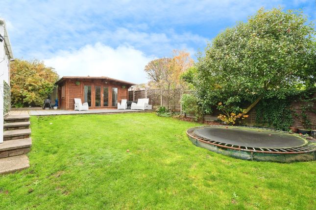 3, Hillside, CROMER photo 3
