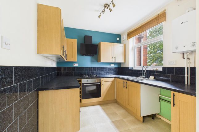 30, Woodthorpe Road, Sheffield photo 4